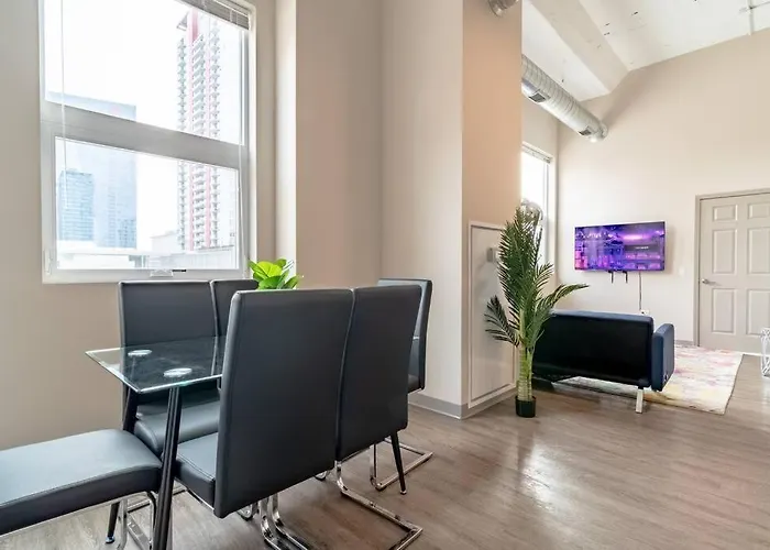 Modern 2br South Loop Gem Near Mccormick Place, Navy Pier, Adler Planetarium & Columbia College