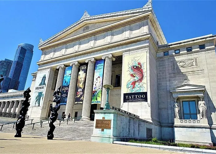 Modern 2br South Loop Gem Near Mccormick Place, Navy Pier, Adler Planetarium & Columbia College *