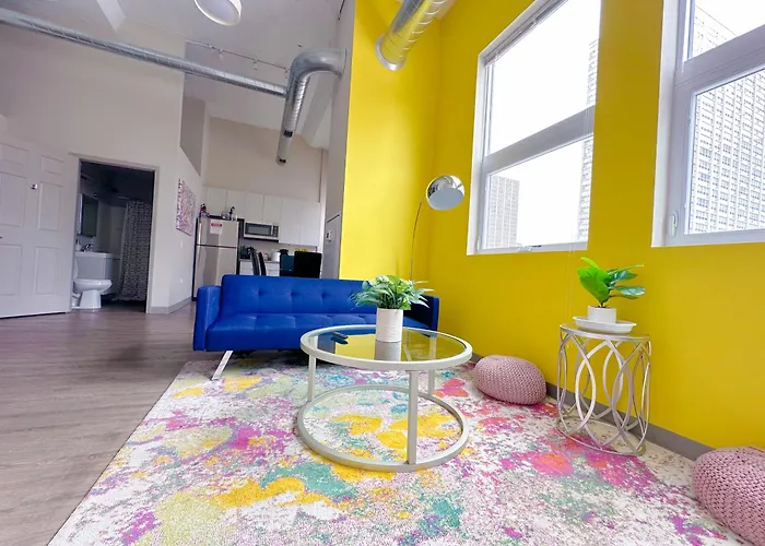 Modern 2br South Loop Gem Near Mccormick Place, Navy Pier, Adler Planetarium & Columbia College *