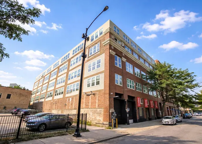Modern 2br South Loop Gem Near Mccormick Place, Navy Pier, Adler Planetarium & Columbia College * Chicago